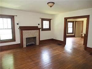 4th image of 81 Chandler Ave