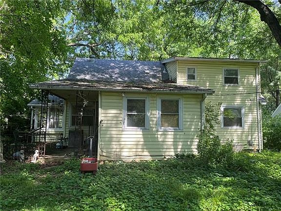 2nd image of 5112 N Forest Ave