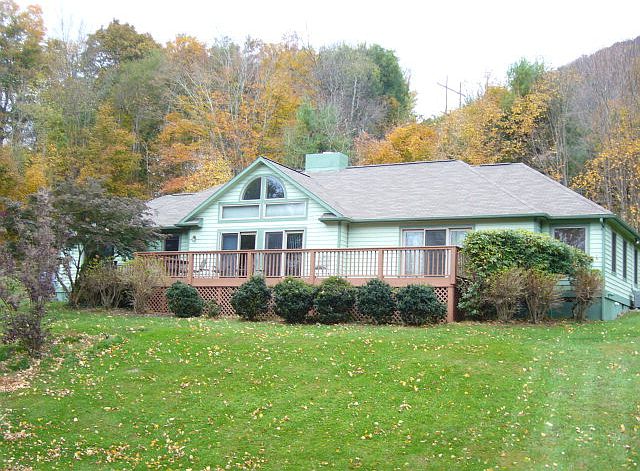 1st image of 609 Knollwood Dr