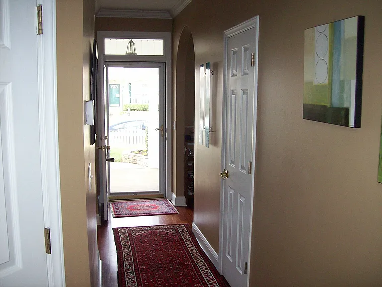 5024 Village Lawn Dr — Photo 4