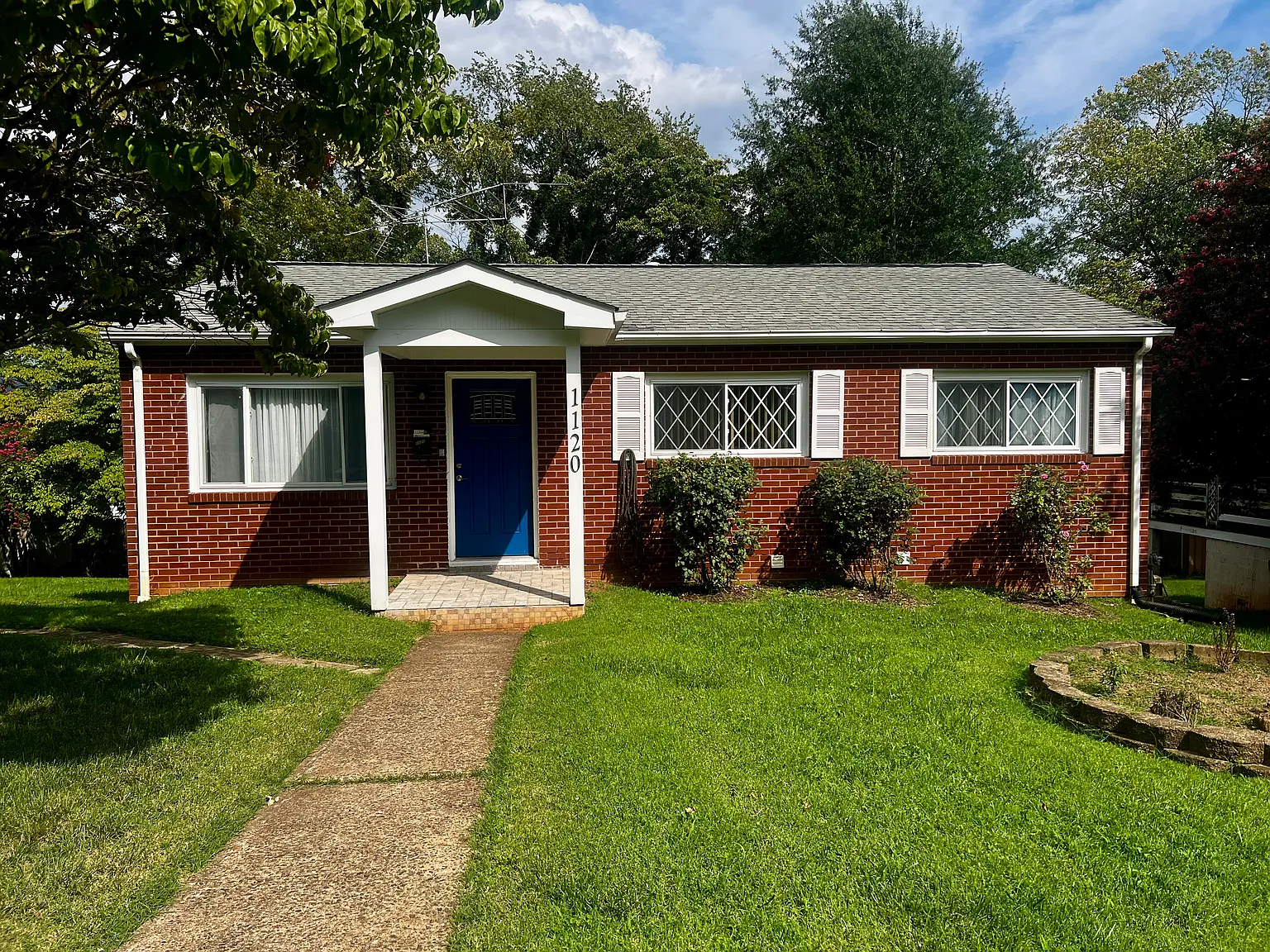4 bed, 1500 sqft, $2,900 — Photo 1