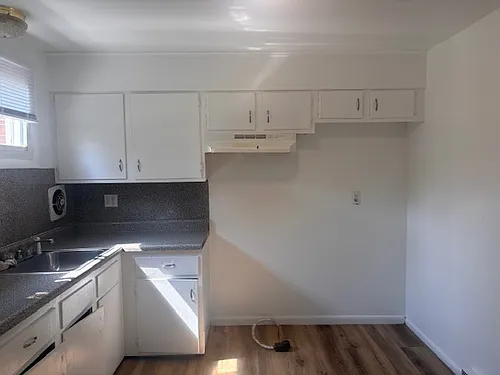 160 Spring St Photo 1
