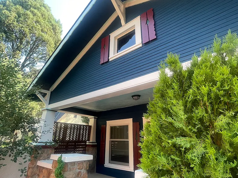 15 Wolfe Ave — Photo 6