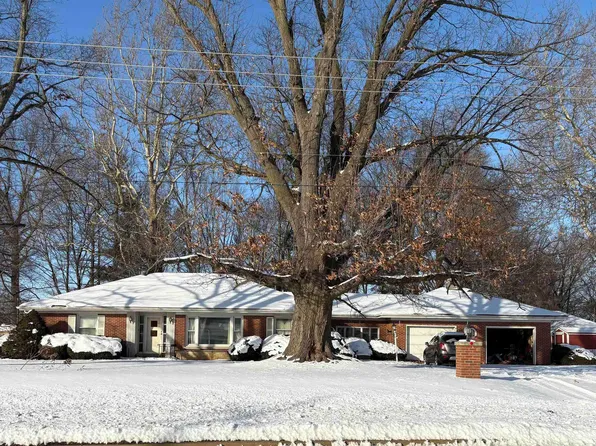 1038 E Morton Ave, Jacksonville, IL 62650