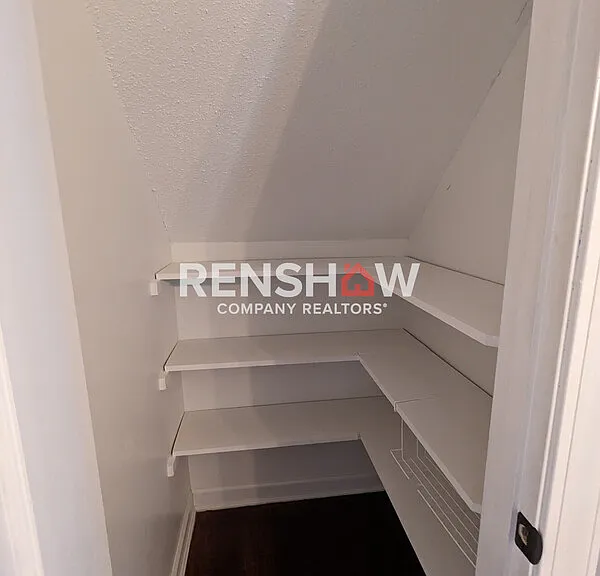 8161 Effingham Dr — Photo 11
