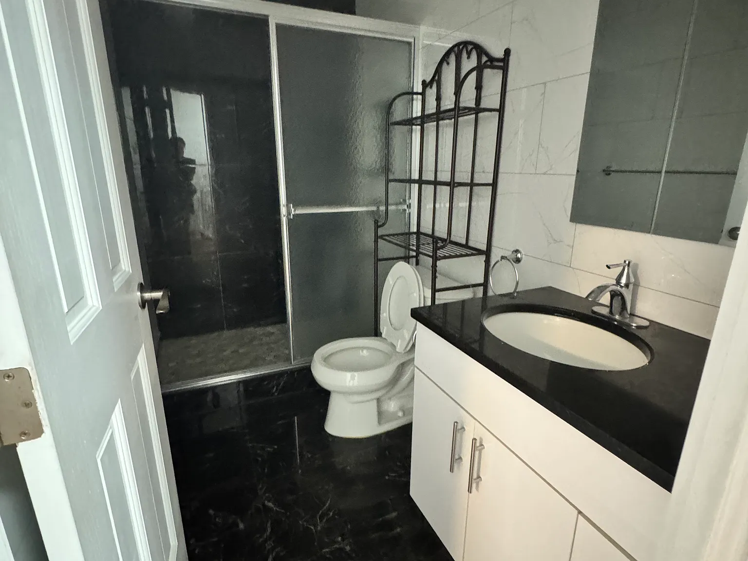 3 bed, $3,300 — Photo 3