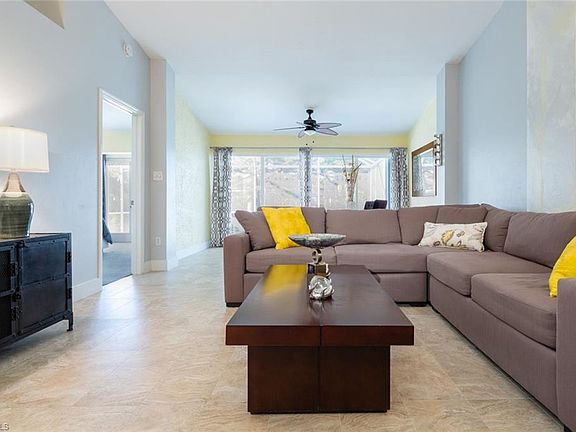 4th image of 692 Wiggins Bay Dr #4-4L
