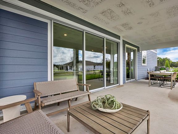 Oakhurst Covered Lanai