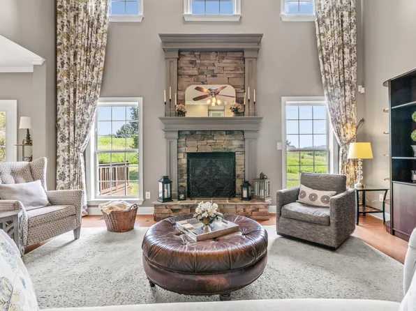 1098 Stonebridge Park Dr, Franklin, TN 37069