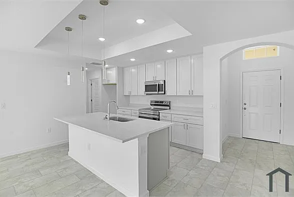 4 bed, 1746 sqft, $2,450 — Photo 1