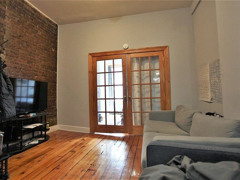 1st image of 13 Saint Marks Pl #5FF