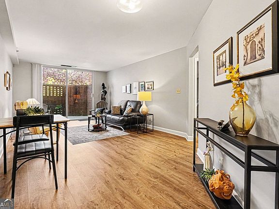 4th image of 1501 Clairmont Rd APT 224