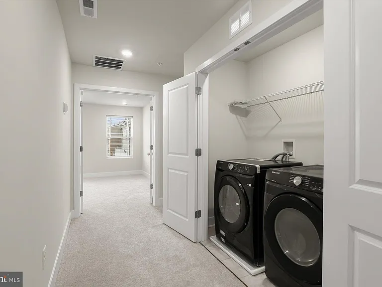 304 Sweetbay Rd — Photo 33