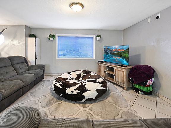 4th image of 178 Riverwalk Cir