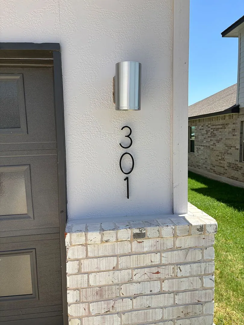 4 Bedroom 2.5 Bathroom Georgetown Home: Tres Tierras Subdivision — Photo 4