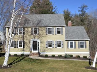 2 Pennycook Ln, Amesbury, MA 01913
