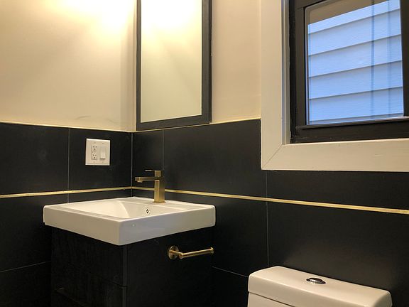 2nd image of 152 Boyd Ave #21Q