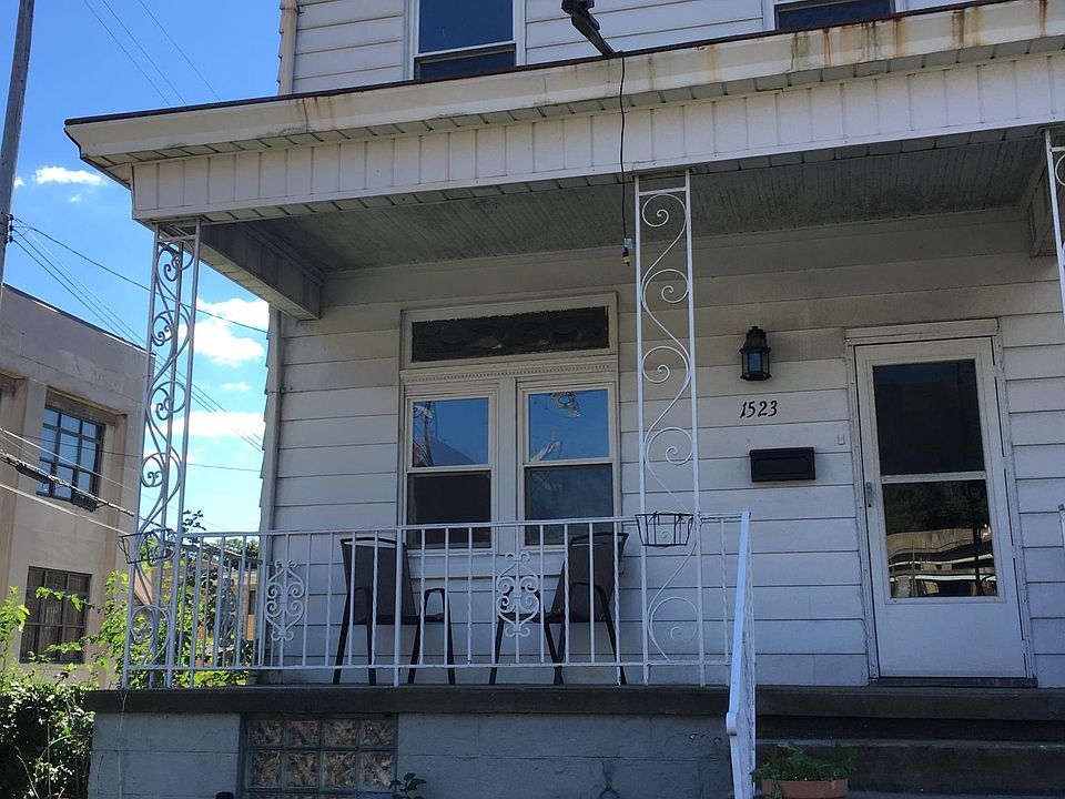 Covered Front Porch and Entry Way.