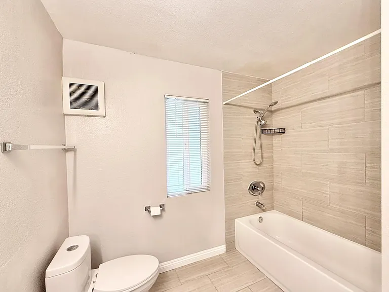 7405 Charmant Dr #2011 — Photo 7