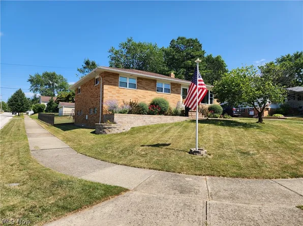 5281 Melody Ln, Willoughby, OH 44094