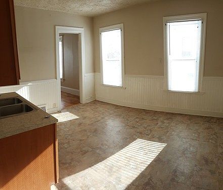 3rd image of 3329A N 1st St