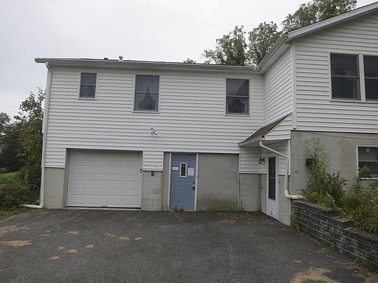 1st image of 15 Penny Ln