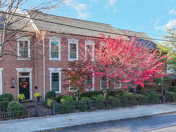 3rd image of 137 Kentucky Ave