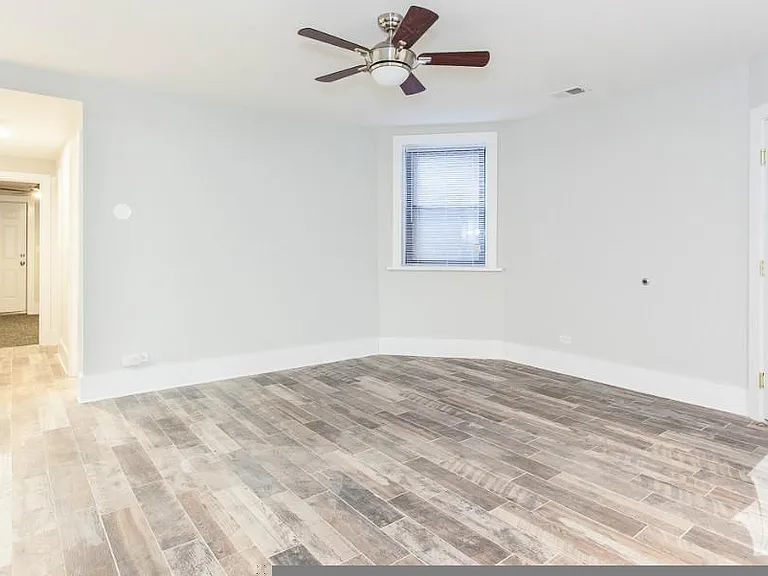 2922 W Logan Blvd #G — Photo 2
