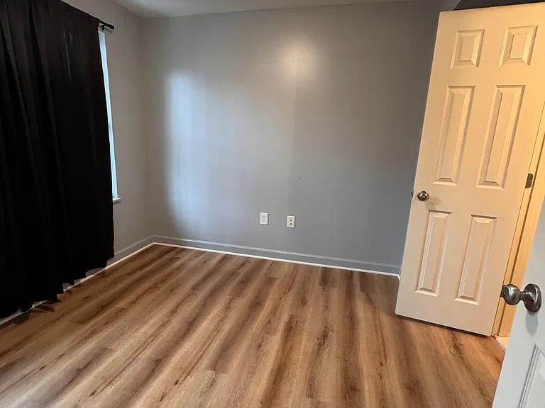 1716 W Virginia Ave NE #102 — Photo 9