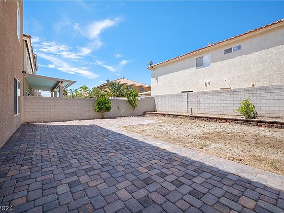 3rd image of 10633 Aphrodite St