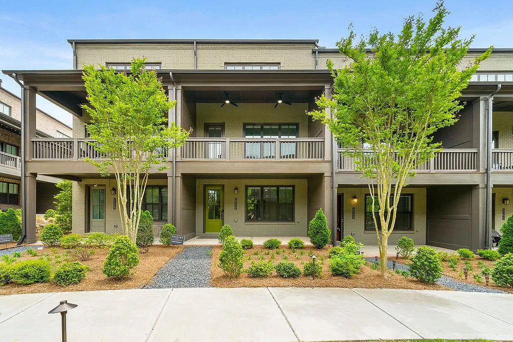 3 bed, 3.5 bath, 2030 sqft, $3,700 — Photo 1