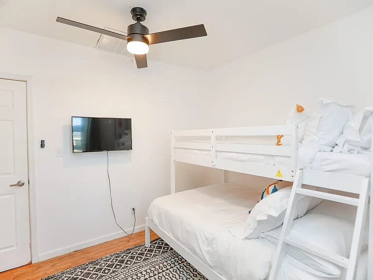1282 W Ocean View Ave #1 — Photo 9