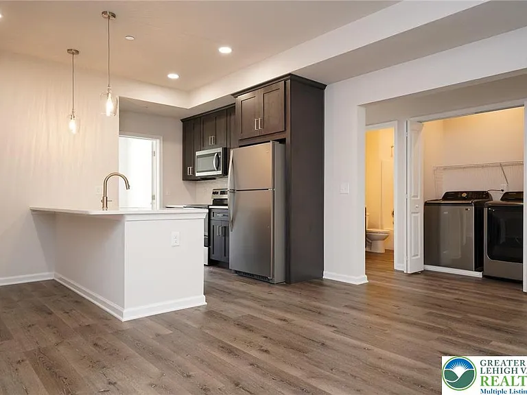 1210 Eaton Ave #201 — Photo 6