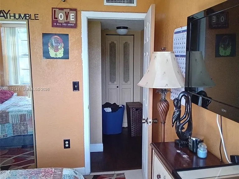 1000 Saint Charles Pl #L2 — Photo 13