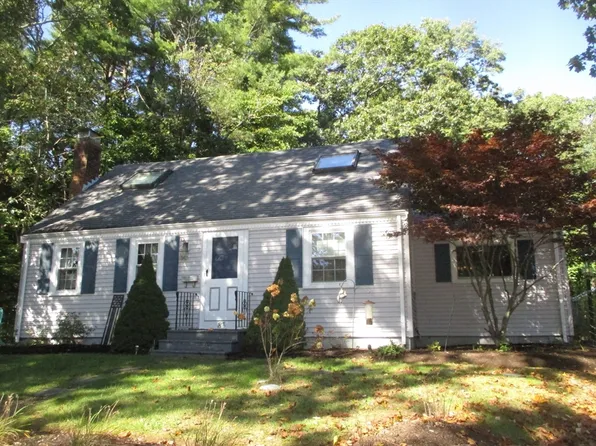 83 Clarendon St, Weymouth, MA 02190