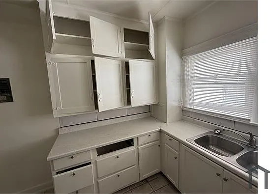 647 Linden Ave #1 — Photo 10