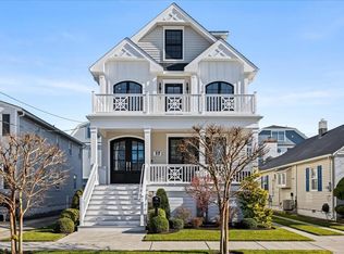 17 N Lancaster Ave, Margate, NJ 08402