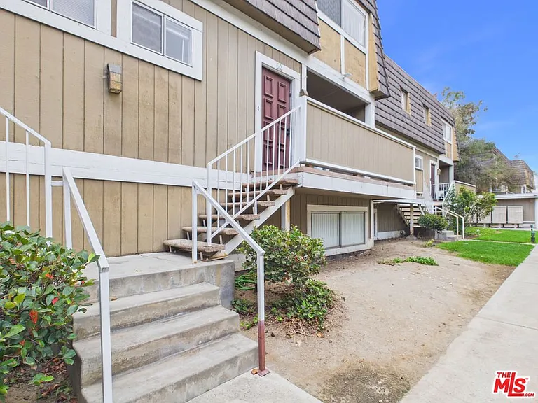 1937 Glenoaks Blvd #150 — Photo 23