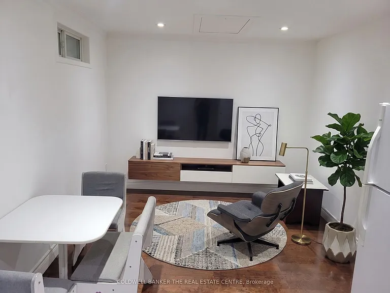 2646 Victoria Park Ave #B — Photo 6