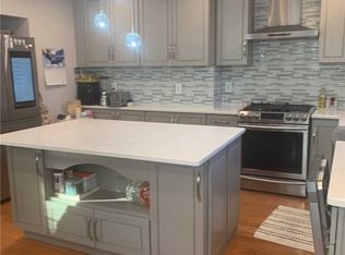 28-31 212th St, Flushing, NY 11360