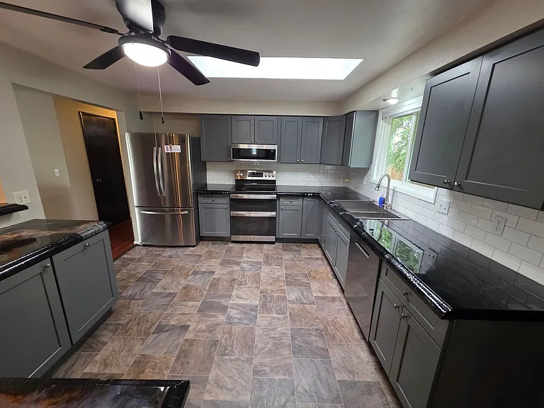 6912 N Five Mile Rd — Photo 5