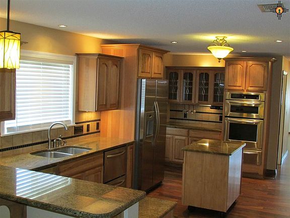 5th image of 829 Curry Road M