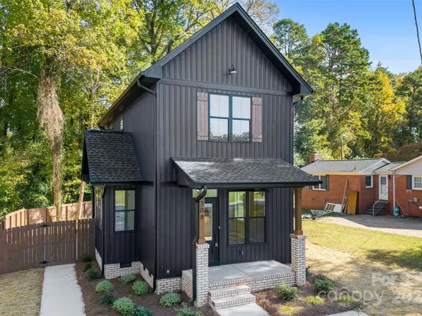 308 Eastwood Dr, Mount Holly, NC 28120