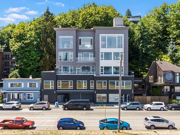 3rd image of 17XX Harbor Ave SW #200