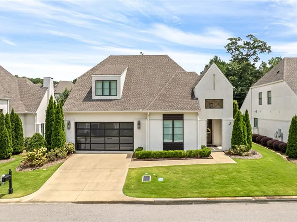 2051 Moores Mill Rd #J, Auburn, AL 36830