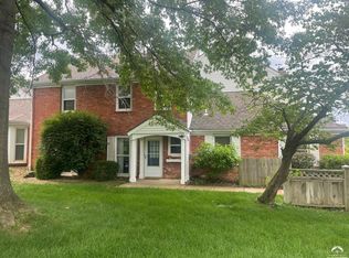 1501 Crossgate Dr, Lawrence, KS 66047