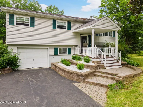 89 Rapple Drive, Albany, NY 12205