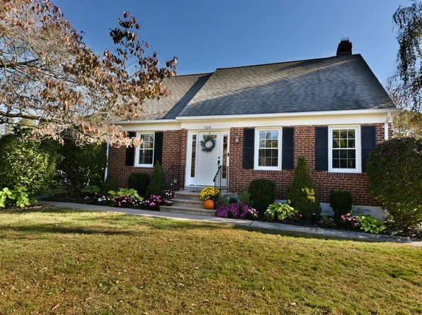 120 Round Hill Road, Bristol, CT 06010