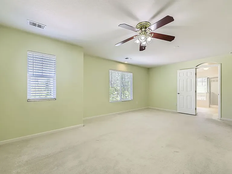 4809 Lucca Dr — Photo 17