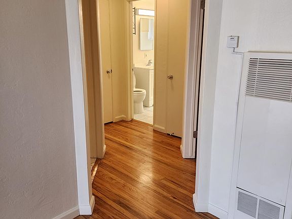 5th image of 3159 Lincoln Ave #3159